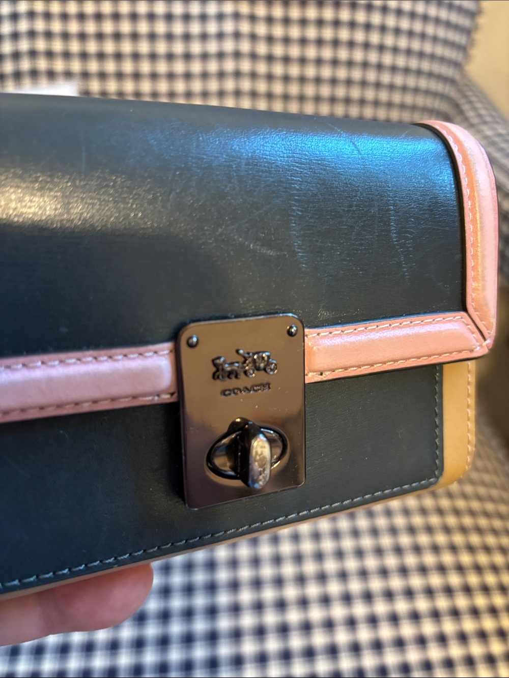 Coach Hutton Colorblock Mini Wallet in navy blue , Blush Pink & tan - Picture 3 of 13